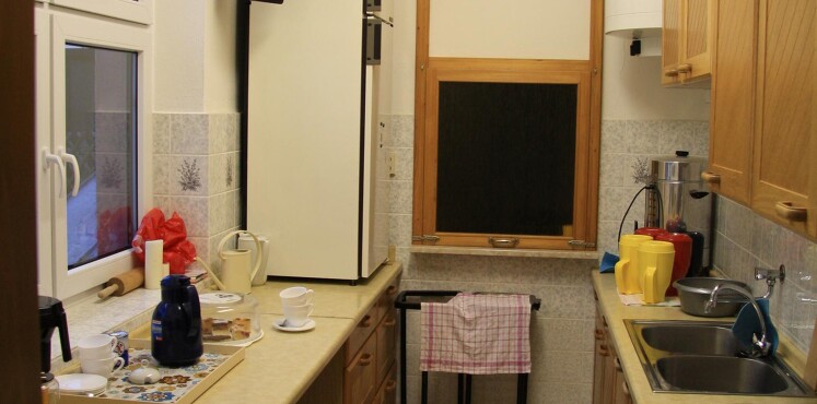 Eine Küche in Annaberg-Buchholz als langer Schlauch - was kann man da bloß renovieren?